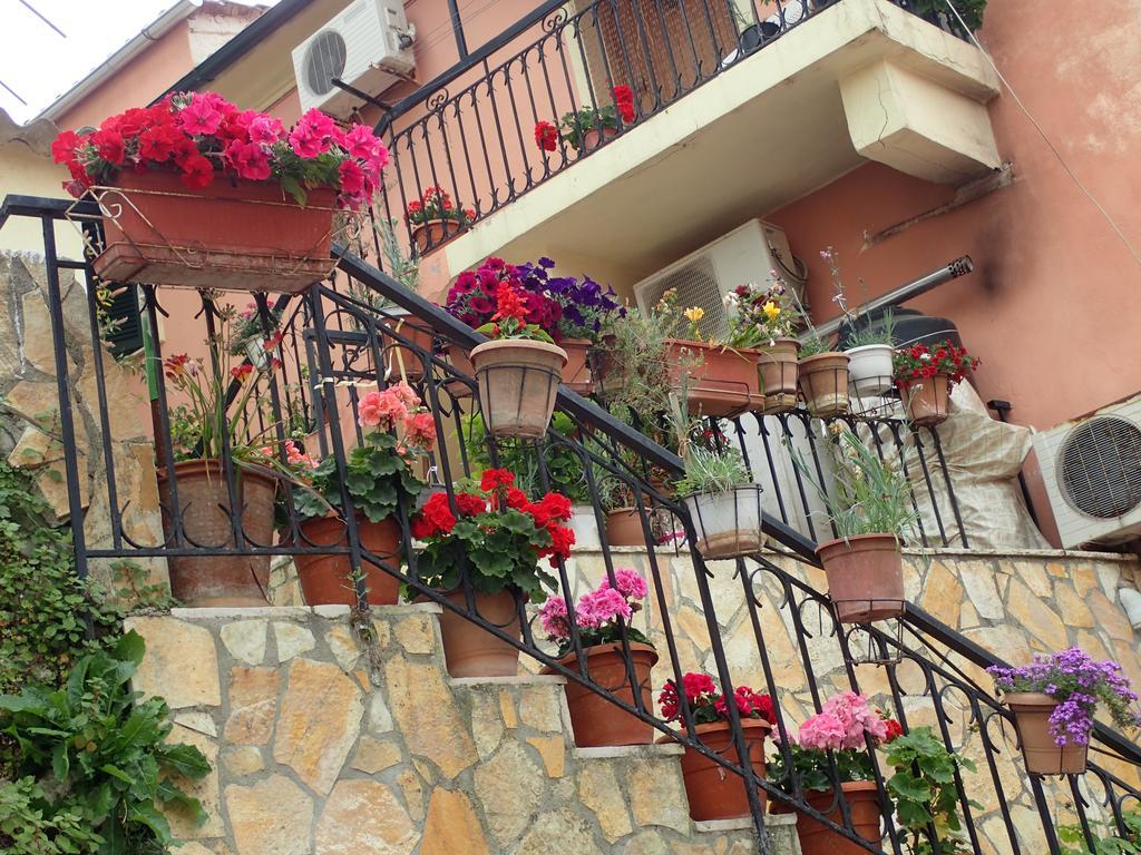 Summer Cottage Sinarádes Dış mekan fotoğraf